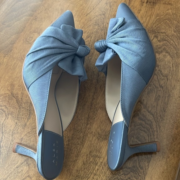 Shoes by Alex Marie in size medium - Picture 5 of 8